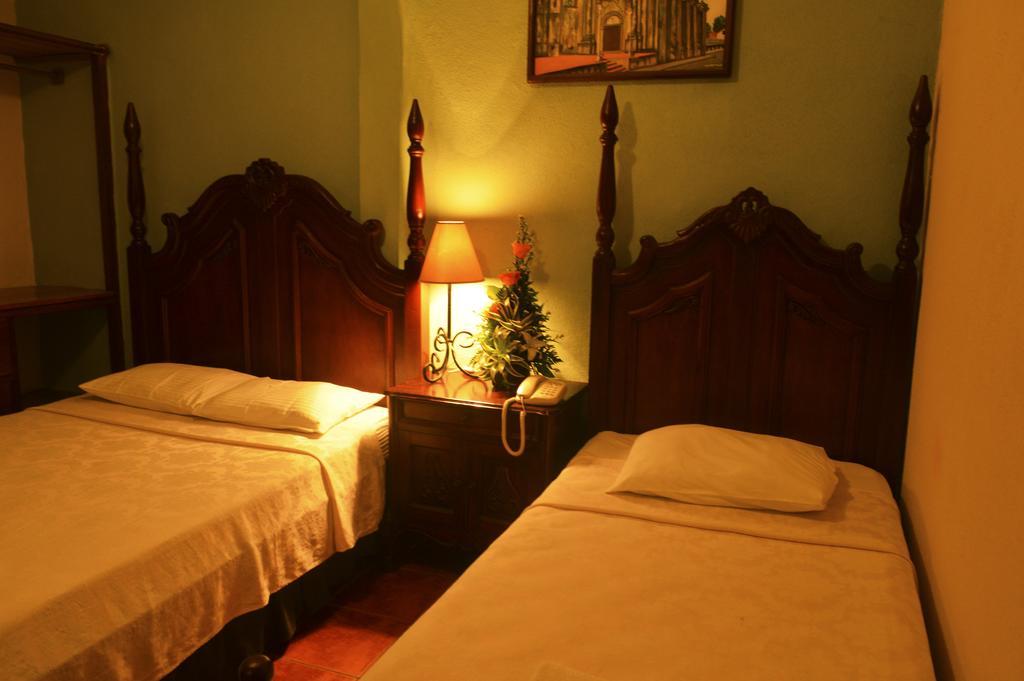 Hotel Real Леон Экстерьер фото